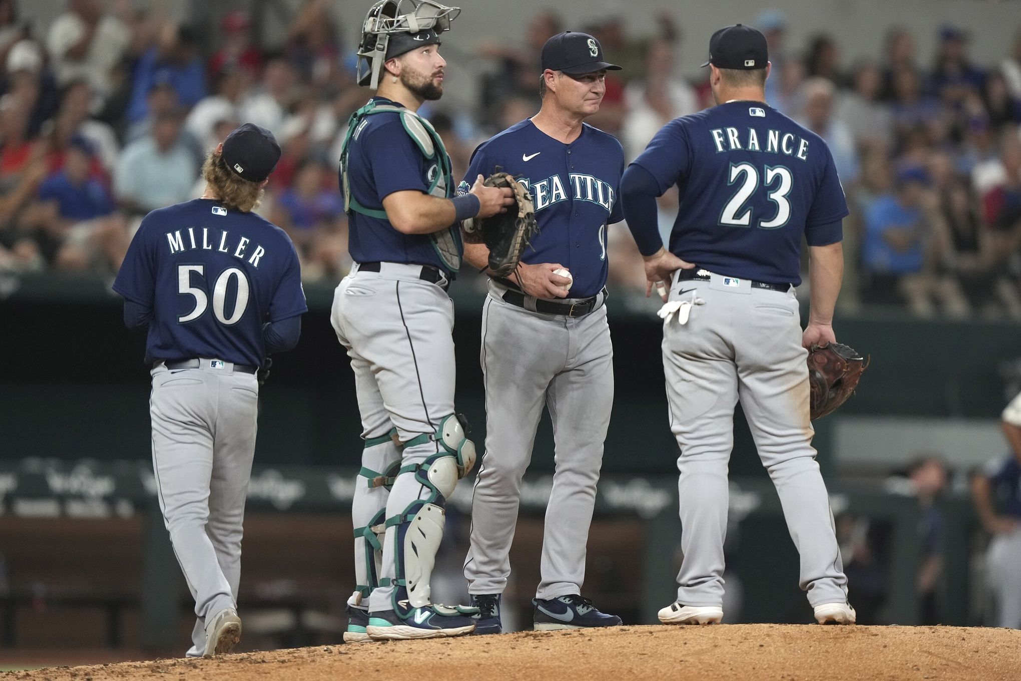 Mariners open key series, stretch run to make playoffs with loss