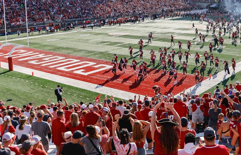 The Cougars take the field Saturday.  The Wisconsin Badgers played the Washington State University Cougars in NCAA Football Saturday, Sept. 9, 2023 at Martin Stadium, in Pullman, WA. 224934