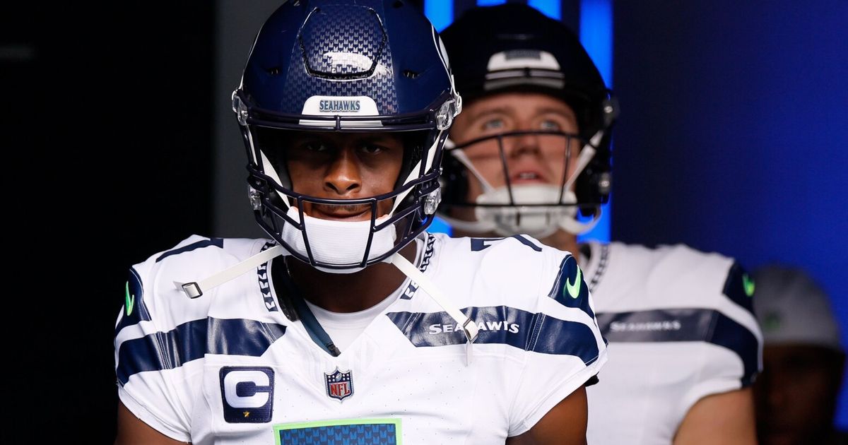 FINAL: Seattle Seahawks Beat Carolina Panthers 37-27 - Sports Illustrated Seattle  Seahawks News, Analysis and More