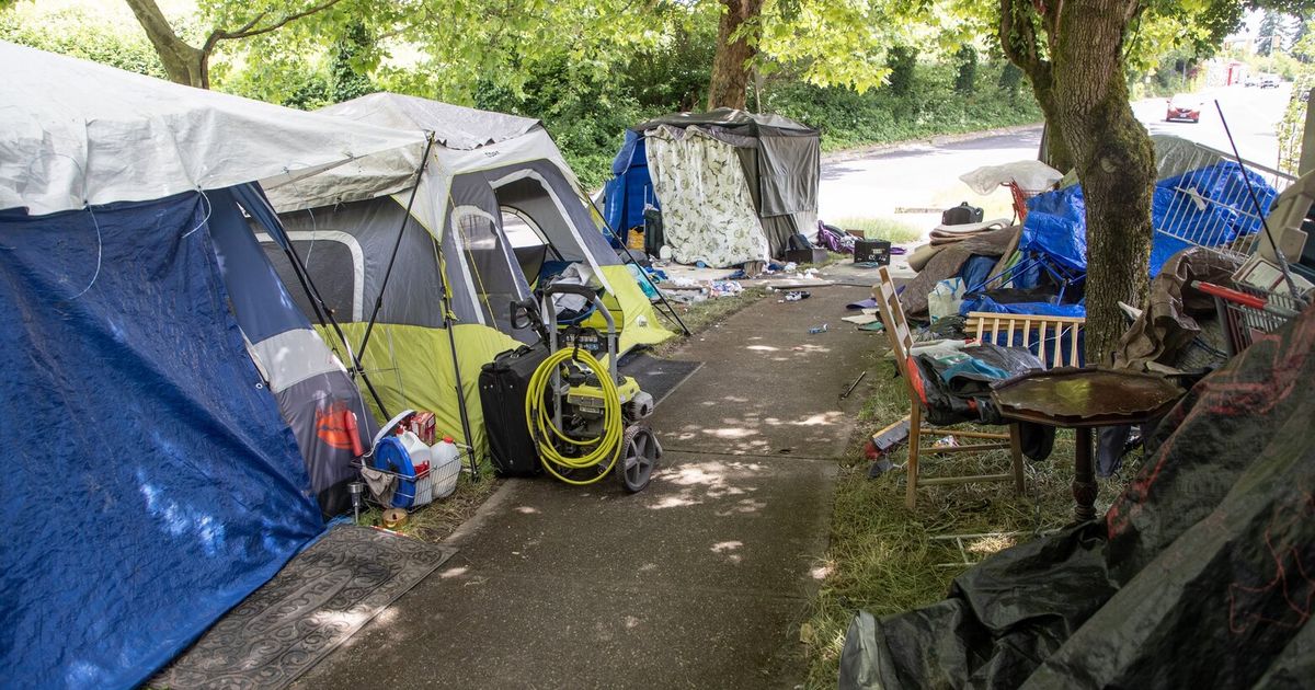 布里恩市在备受关注的无家可归者营地辩论中禁止露营