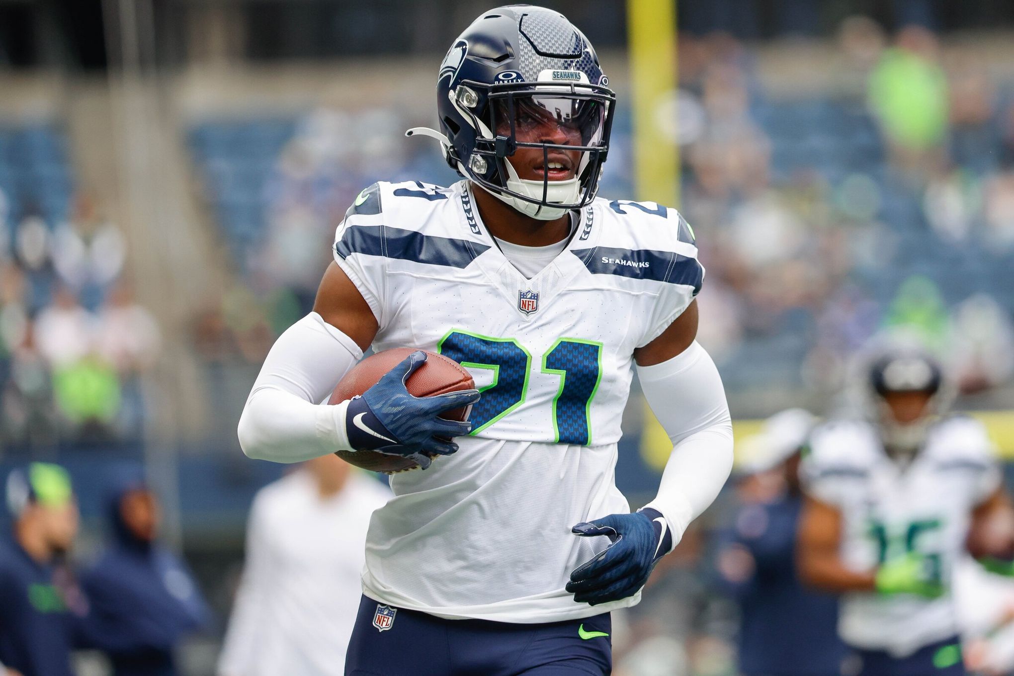 Woolen still learning in rookie season for Seahawks