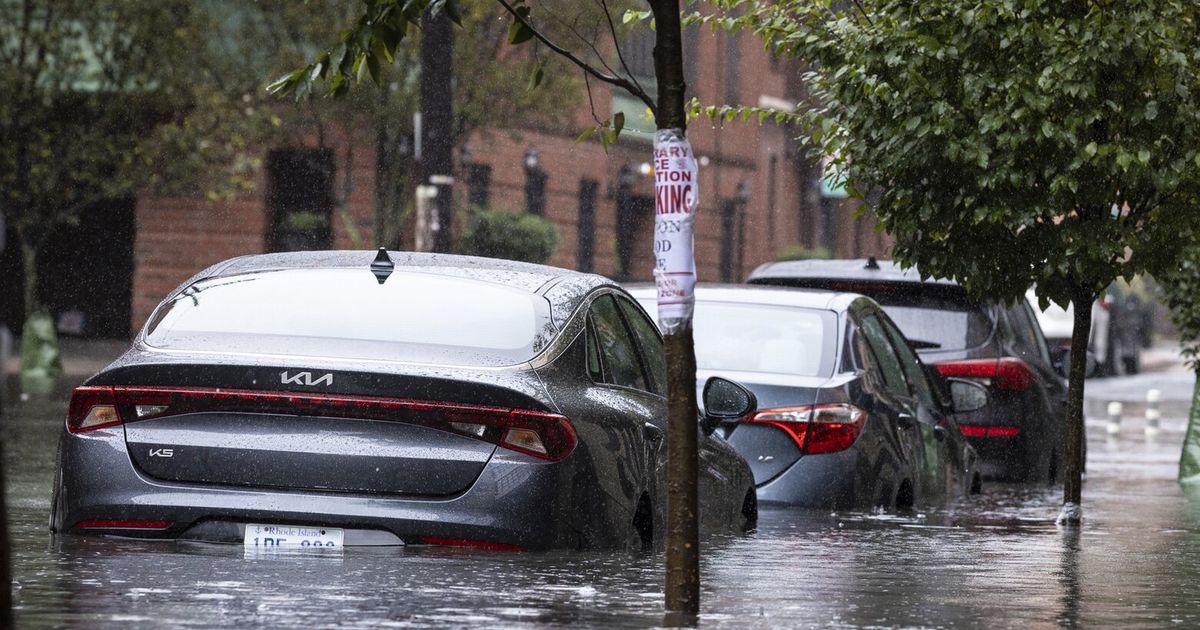New York City area gets one of its wettest days in decades, as rain ...