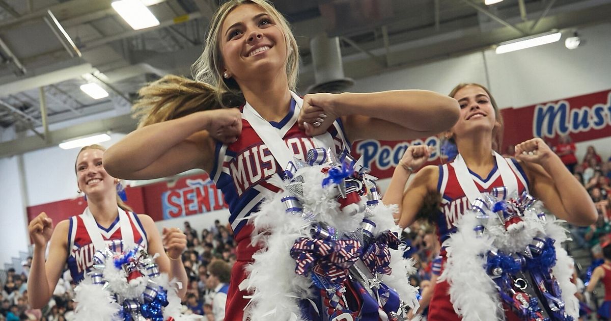 In Texas, mums rival football as the big homecoming attraction | The ...