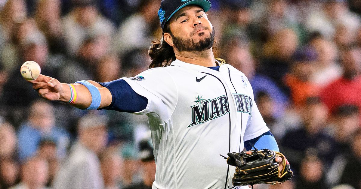 Julio Rodríguez the Mariners' Lone Gold Glove Nominee as Cal Raleigh,  Eugenio Suárez Get Snubbed