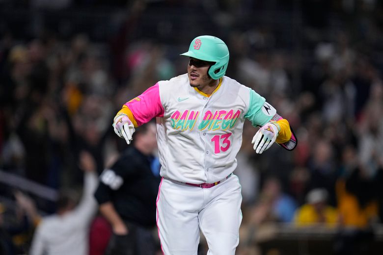 Padres jersey: San Diego designer threads team's pregame look