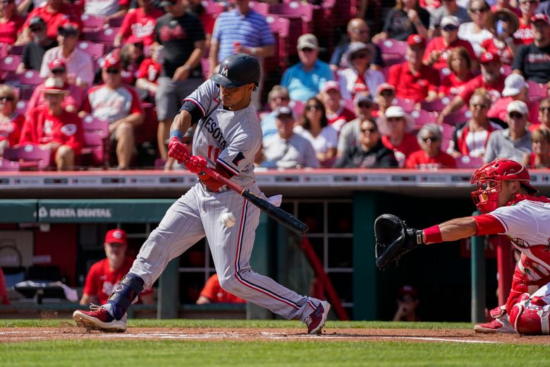 Giants rally for 8-5 win over Cards in 10 innings to complete 3-game sweep