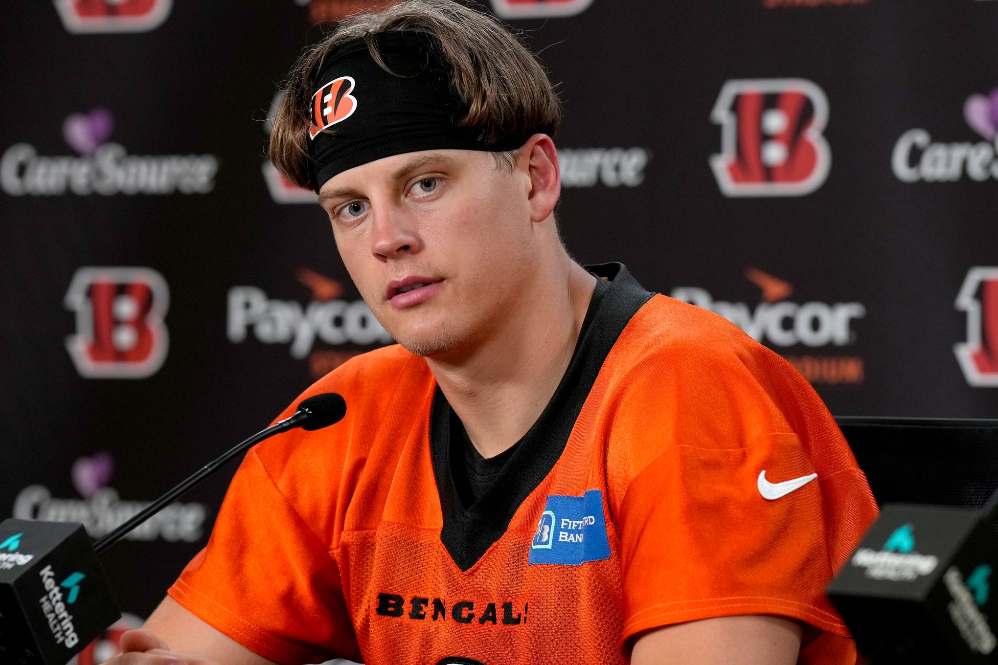 Bengals QB Joe Burrow becomes NFL's highest-paid player with $275 million  deal, AP source says | The Seattle Times