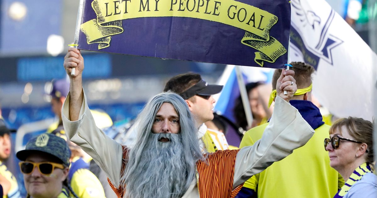 As Soccer Moses, Jars of Clay guitarist Stephen Mason finds unexpected