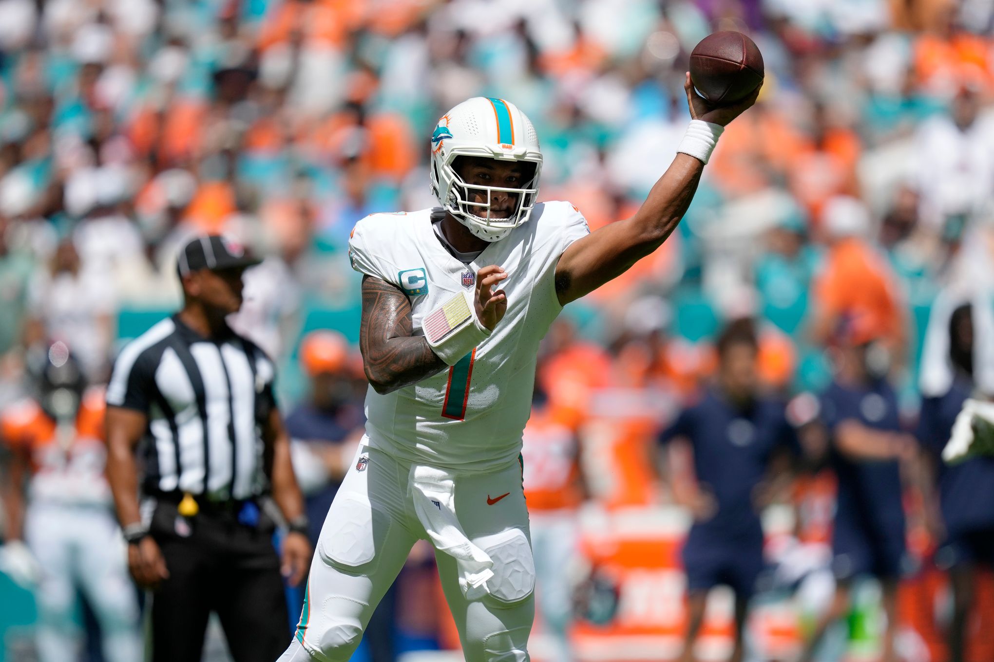 Miami Dolphins fans should wait to buy single game tickets