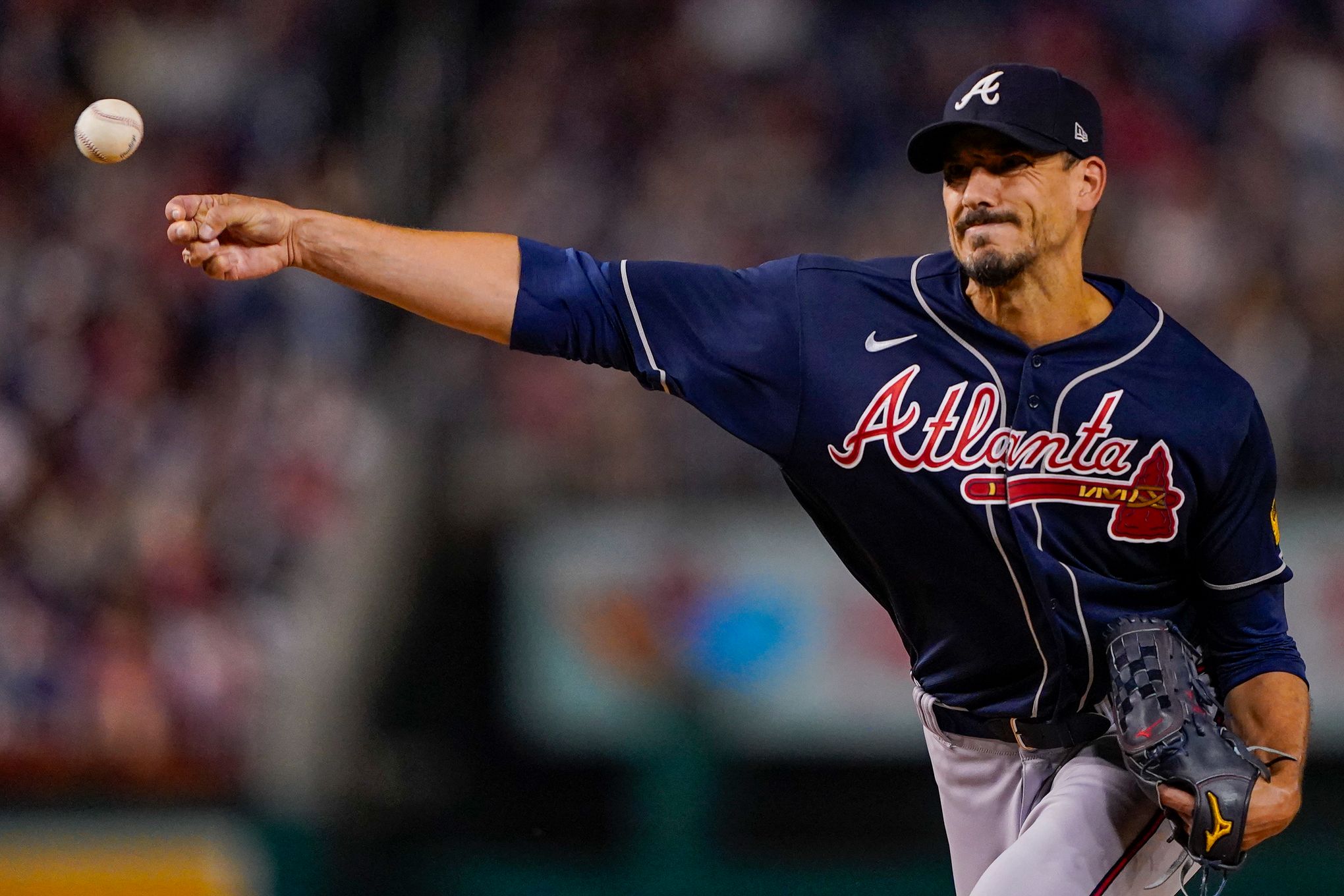 Charlie Morton and teammates react to his injury