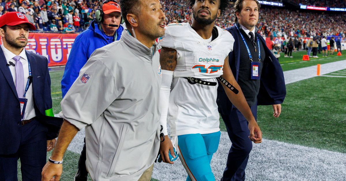 Miami's Jaylen Waddle clears concussion protocols, LB Jaelan Phillips ruled  out Sunday vs. Bills