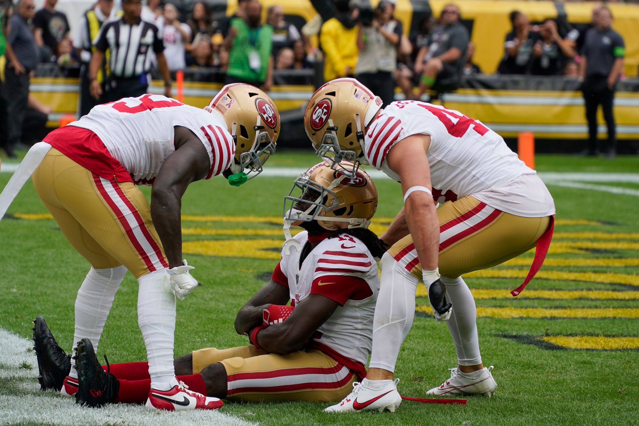 Wide Receiver Gene Washington of the San Francisco 49ers runs a pass