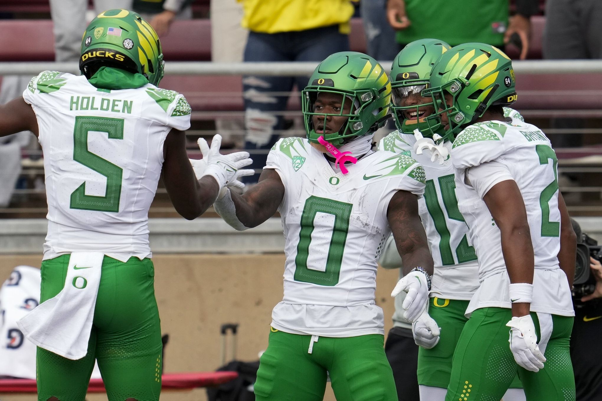 Oregon Football: Ranking the 2022 Oregon Ducks Football Uniforms