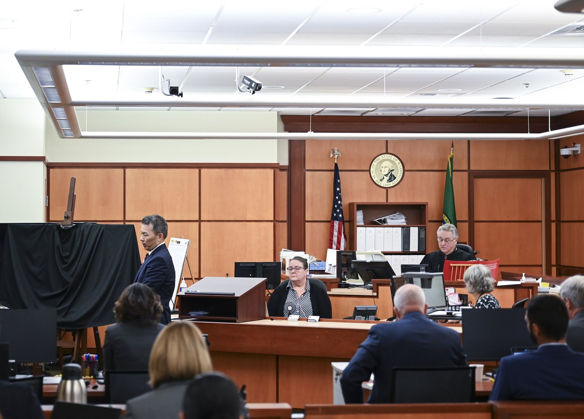 Historic trial of Tacoma officers starts with wildly divergent accounts |  The Seattle Times