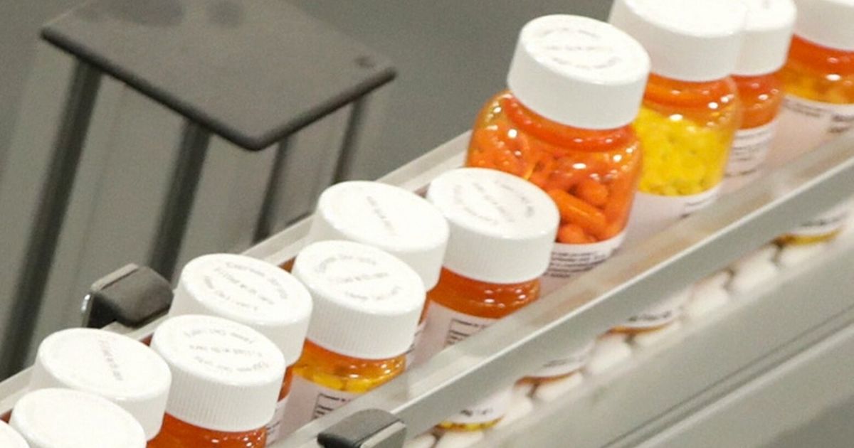 FTC slams middlemen for high drug prices, reversing hands-off approach