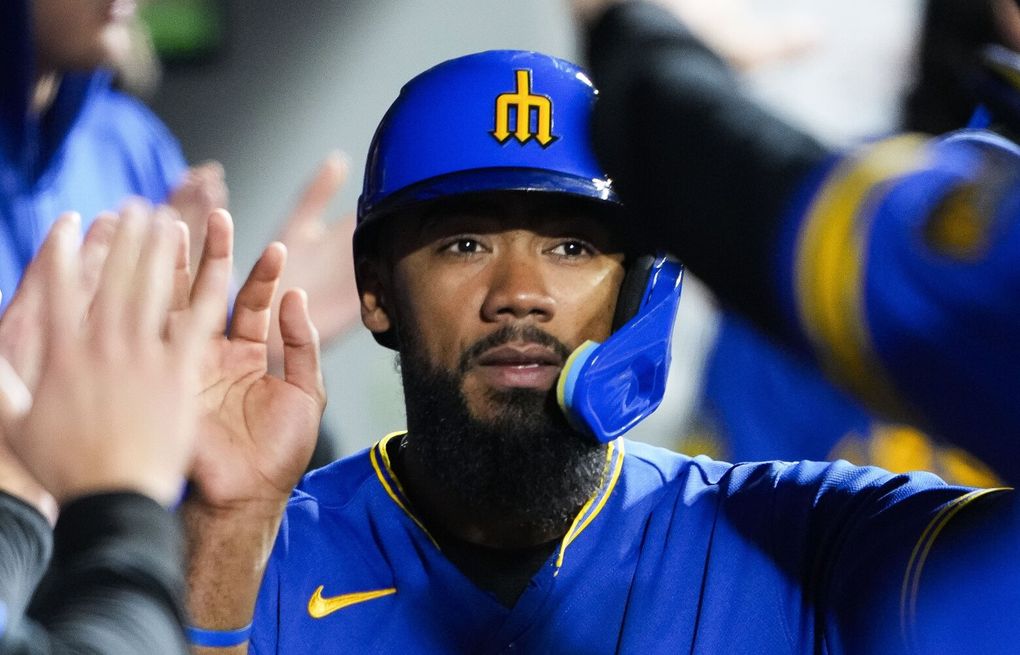 Mariners face tough decision with free-agent slugger Teoscar Hernandez, Mariners