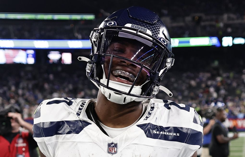 Rookie Devon Witherspoon scores on 97-yard pick six as Seahawks D