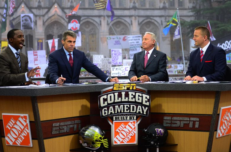 ESPN College GameDay crew picks winner between Oregon and Washington rivalry