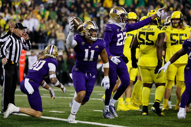 Oregon's Jordan James scores 10-yard rushing touchdown giving Ducks a 33-29  lead over Washington