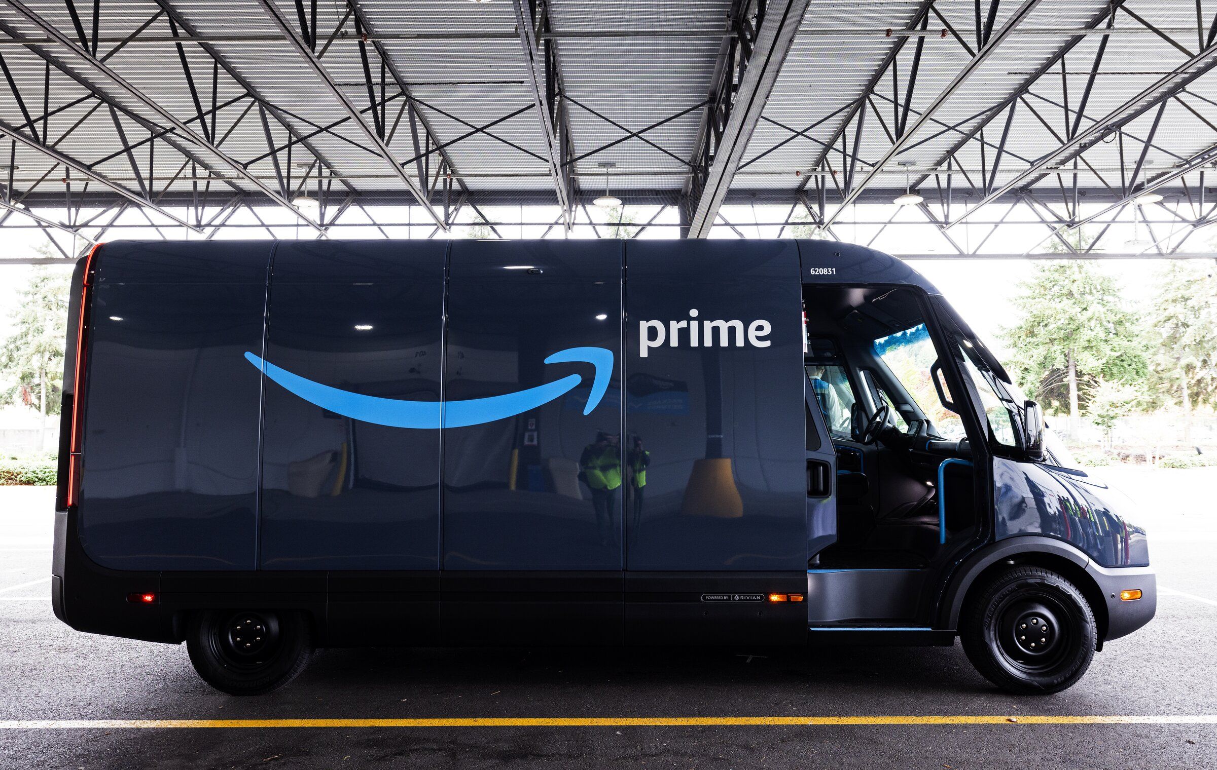 Amazon put 300 electric vans on Seattle streets. We drove one