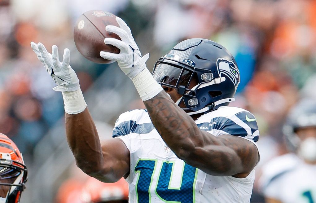 Commentary: Seahawks WR DK Metcalf has a penalty problem that he won't  admit to