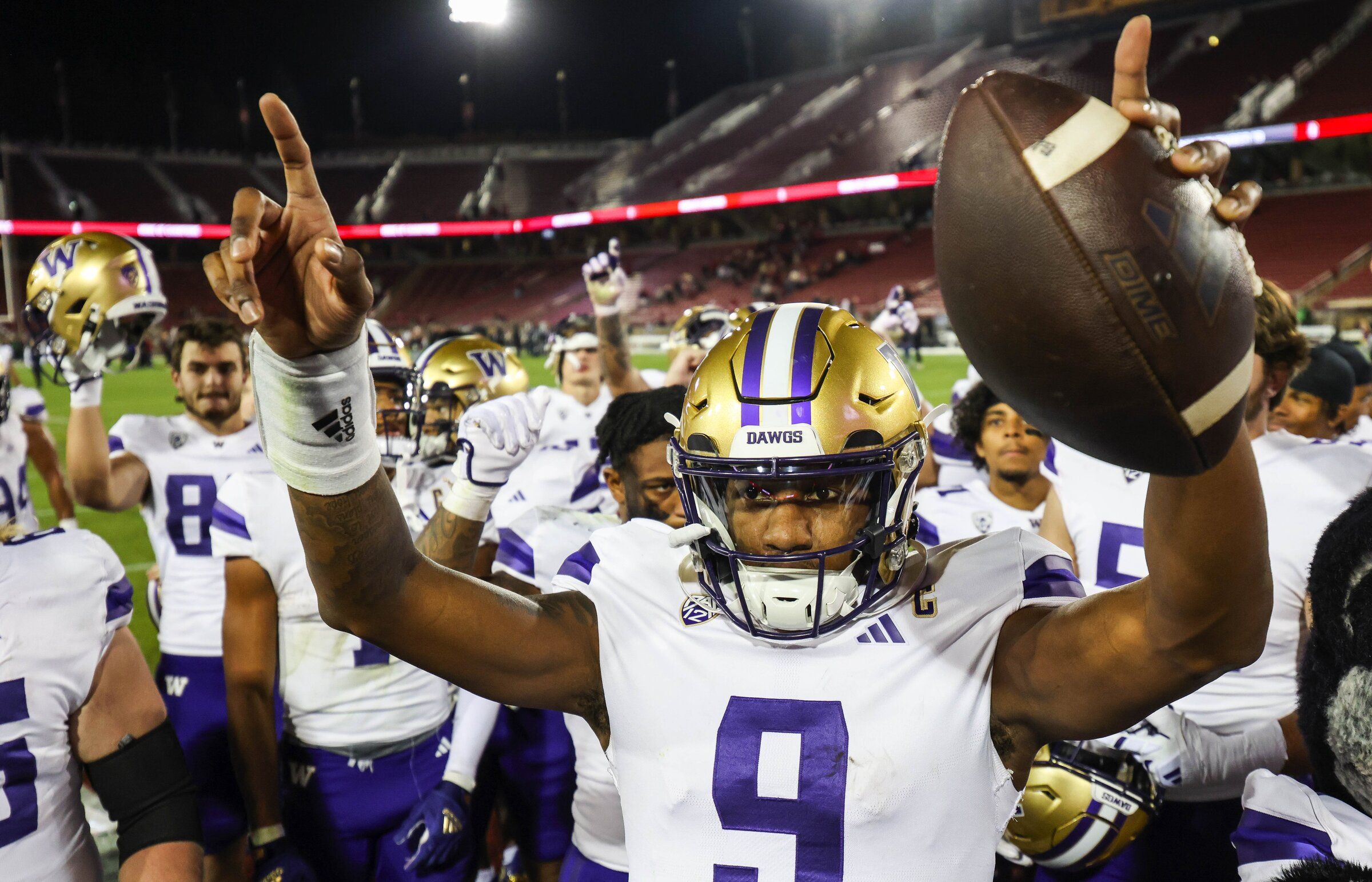 How to watch 2025 uw husky football