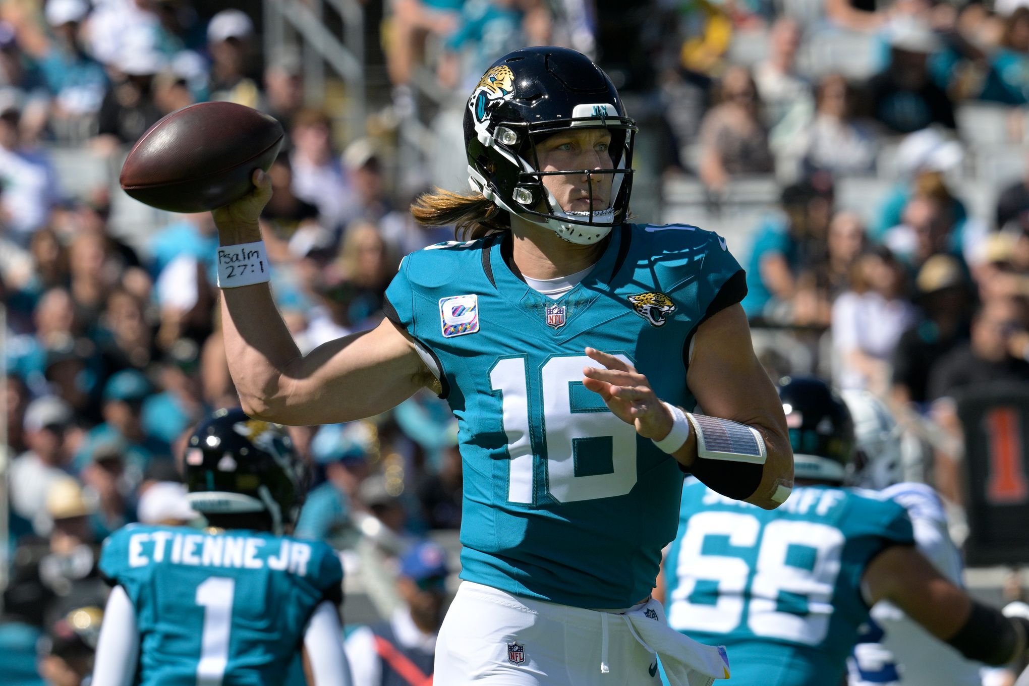 Giants stop Jaguars at 1-yard line for 23-17 win, get to 6-1