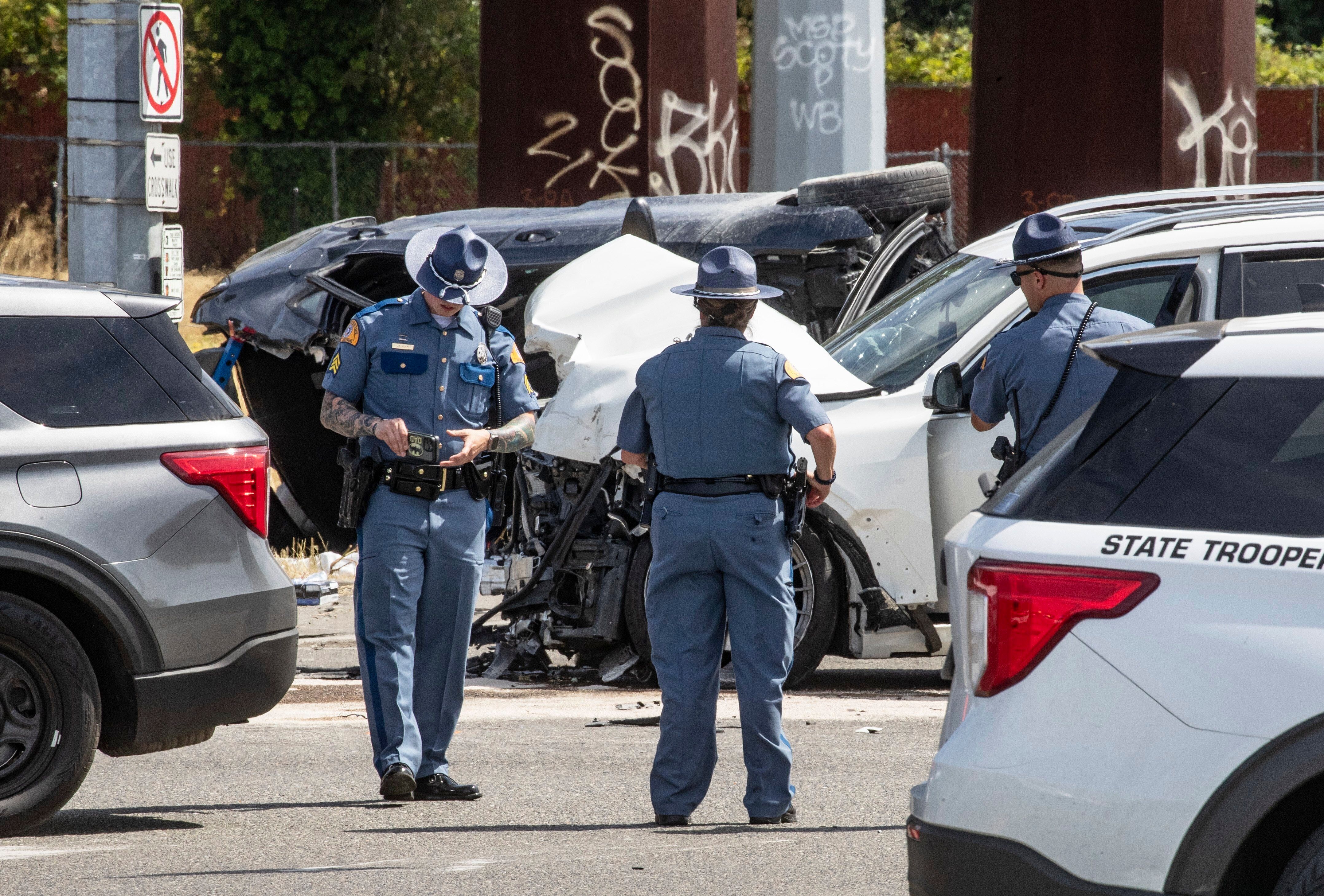 No criminal charges in Tacoma crash that killed 6 Arizona