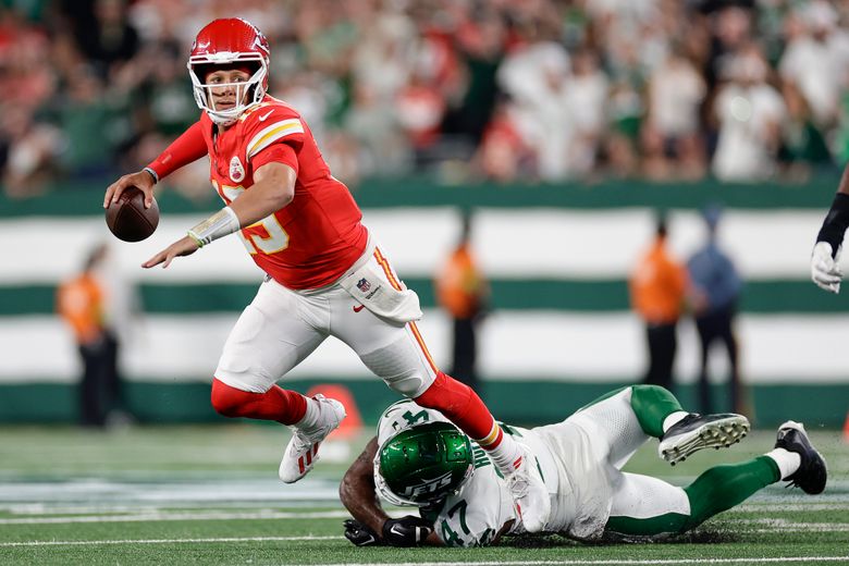 Chiefs' Mahomes to practice as usual on sprained ankle - Seattle Sports