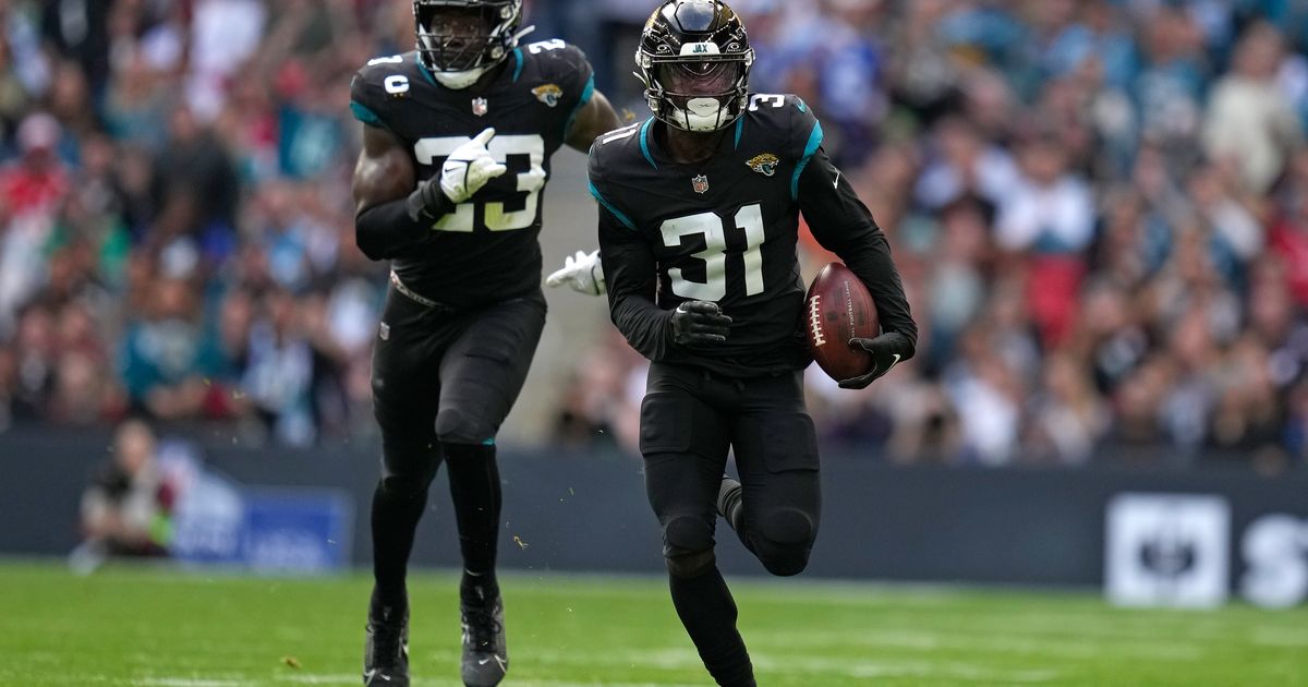 NFL in London: Jacksonville Jaguars Agree to Three New Games at Wembley -  Bloomberg