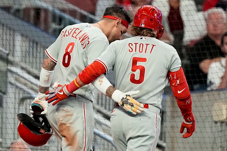 Castellanos hits 2 homers, powers Phillies past Braves and into