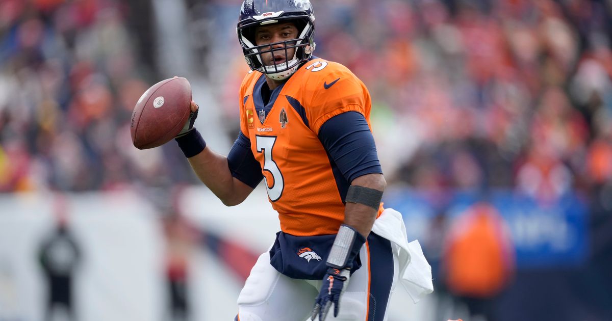 Wilson, Simmons lead Denver Broncos to first win over Chiefs since 2015 ...