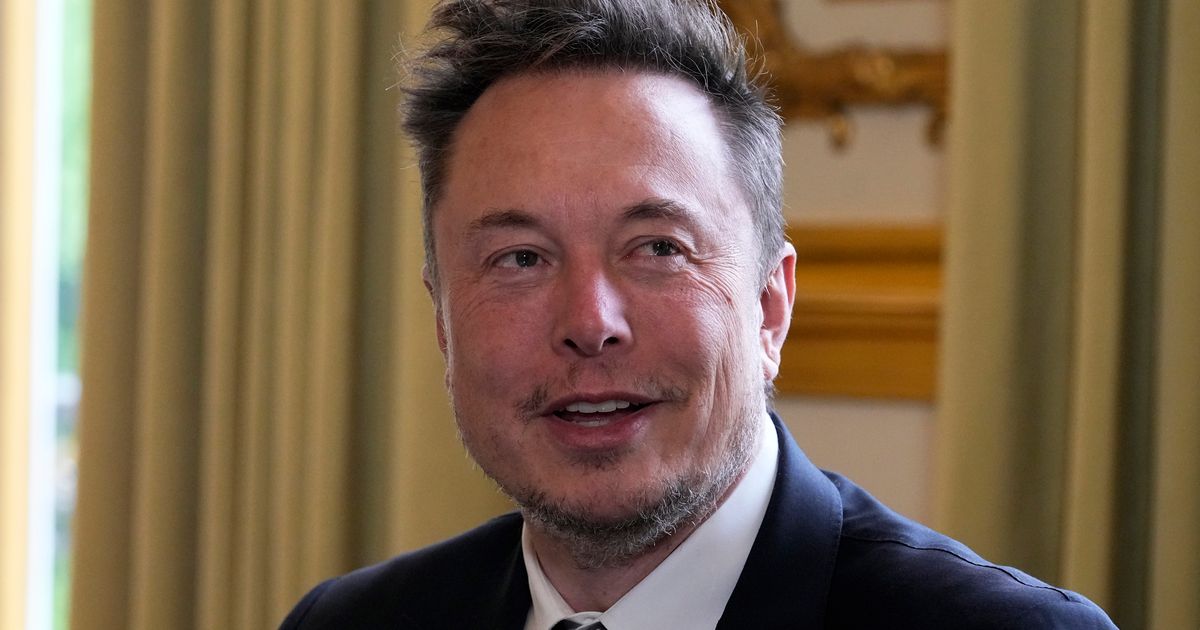 US regulators seek to compel Elon Musk to testify in their investigation of his Twitter acquisition US regulators seek to compel Elon Musk to testify in their investigation of his Twitter acquisition