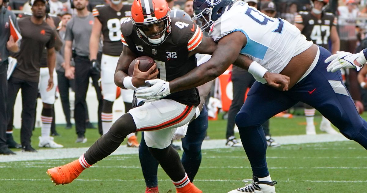 Browns QB Deshaun Watson sitting out with shoulder injury; rookie