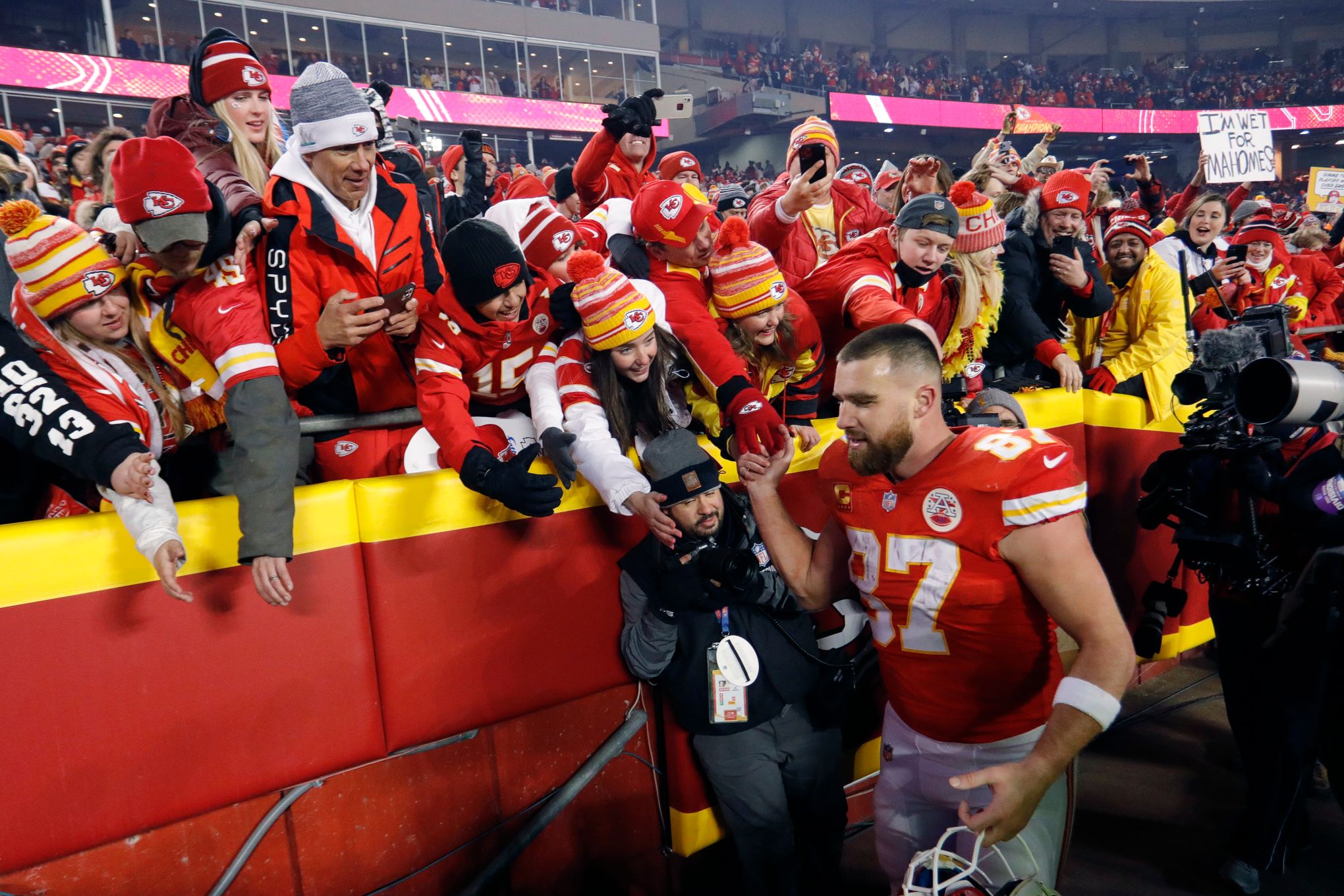 Super Bowl: Kansas City Chiefs' Travis Kelce keeps it exciting for