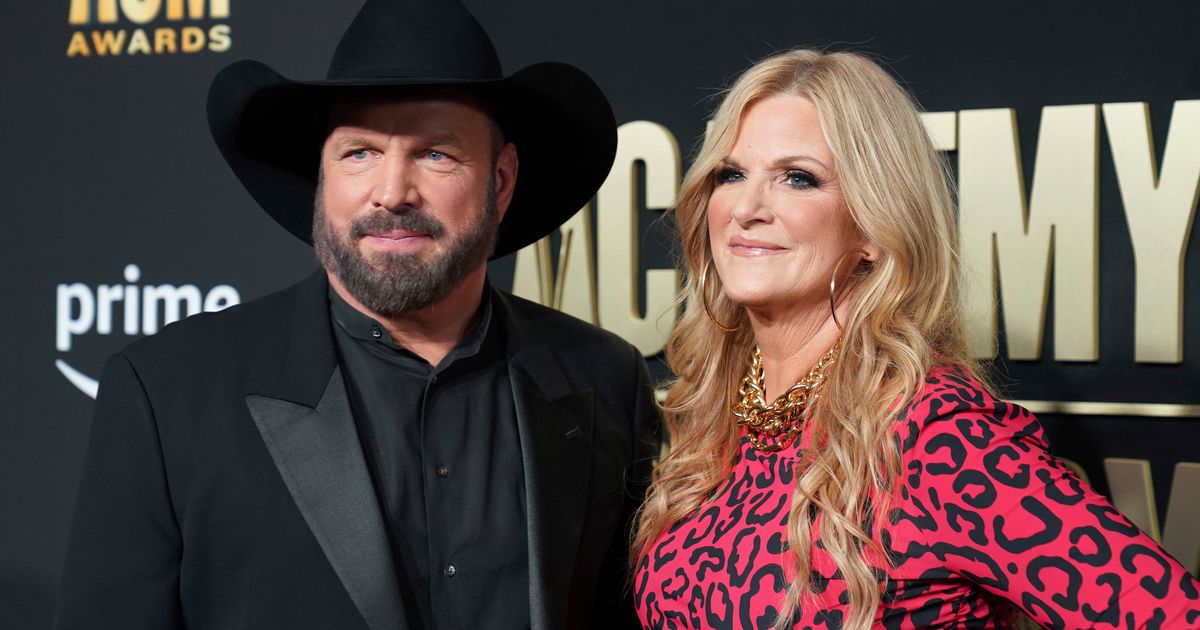 Garth Brooks, Trisha Yearwood talk working with the Carters for Habitat ...