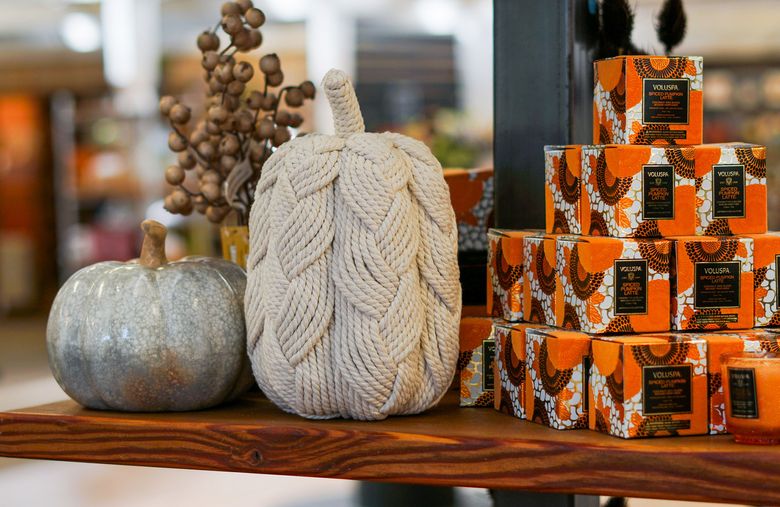 Strofinaccio da cucina spaventapasseri autunnale: decorazione floreale con zucca, in cotone o microfibra a nido d'ape - Italia