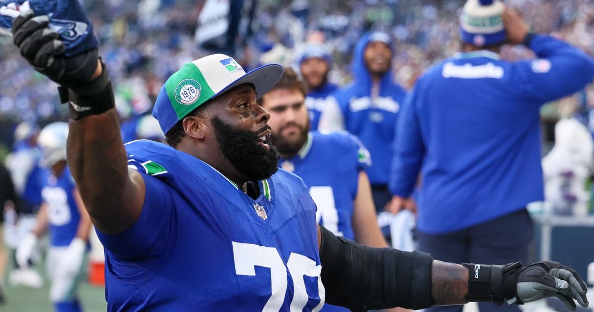 Jason Peters’ Seahawks debut in 20th season amazes all but himself