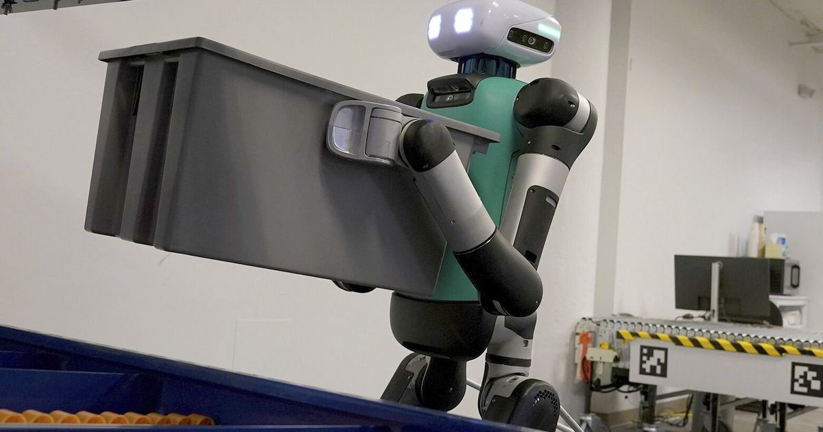 Watch Every Prototype to Make a Humanoid Robot, Currents