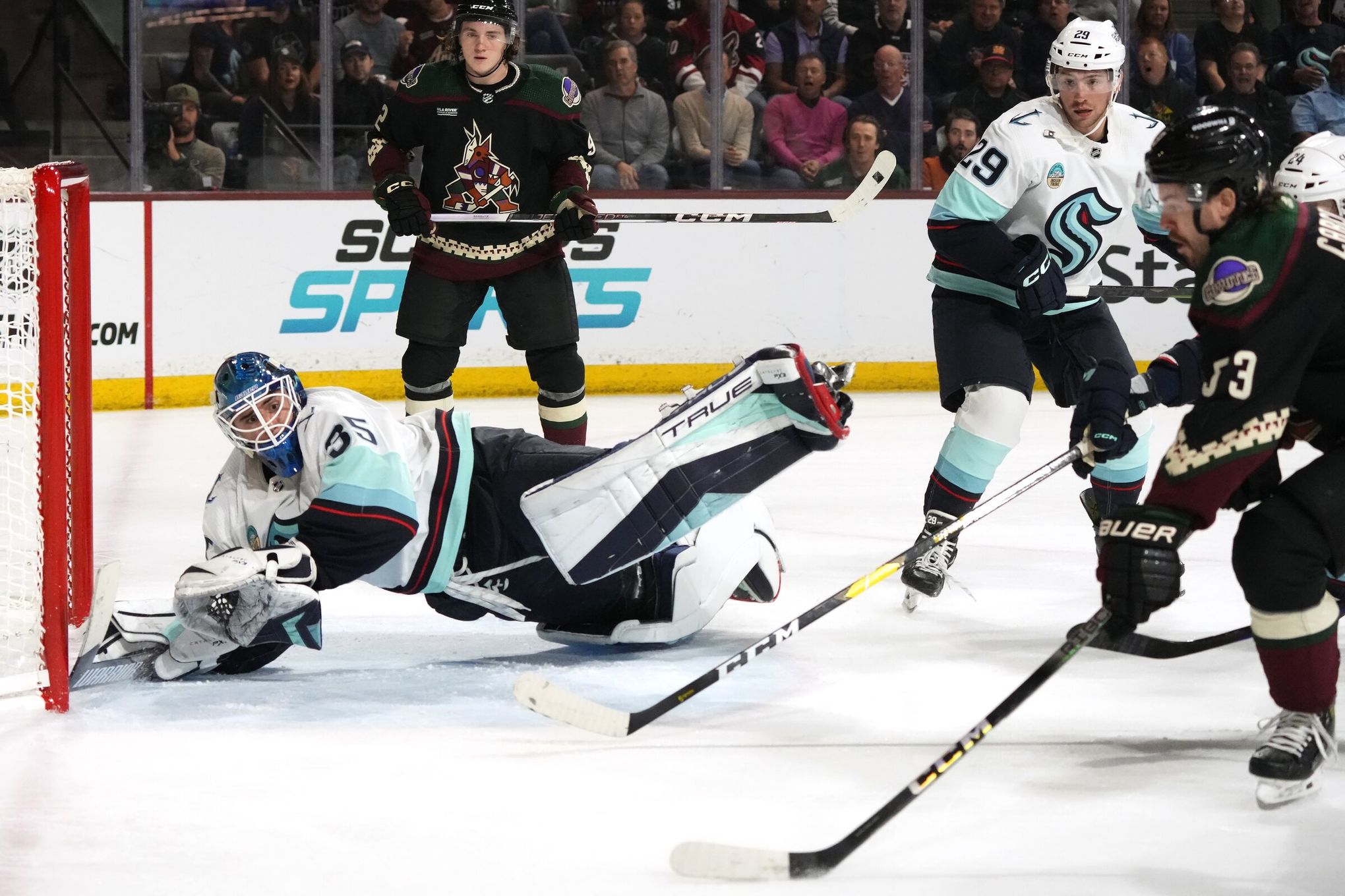 Arizona Coyotes. St. Louis Blues in line for six straight games