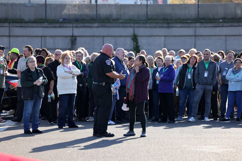 https://images.seattletimes.com/wp-content/uploads/2023/11/11082023_Elex-Hazmat_143347.jpg?d=780x520