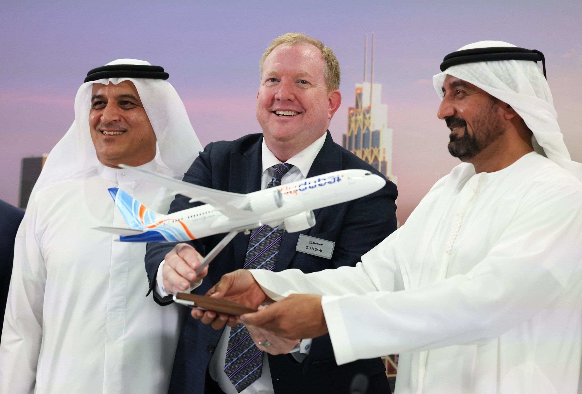 Dubai Air Show opens with a huge boost for Boeing | The Seattle Times