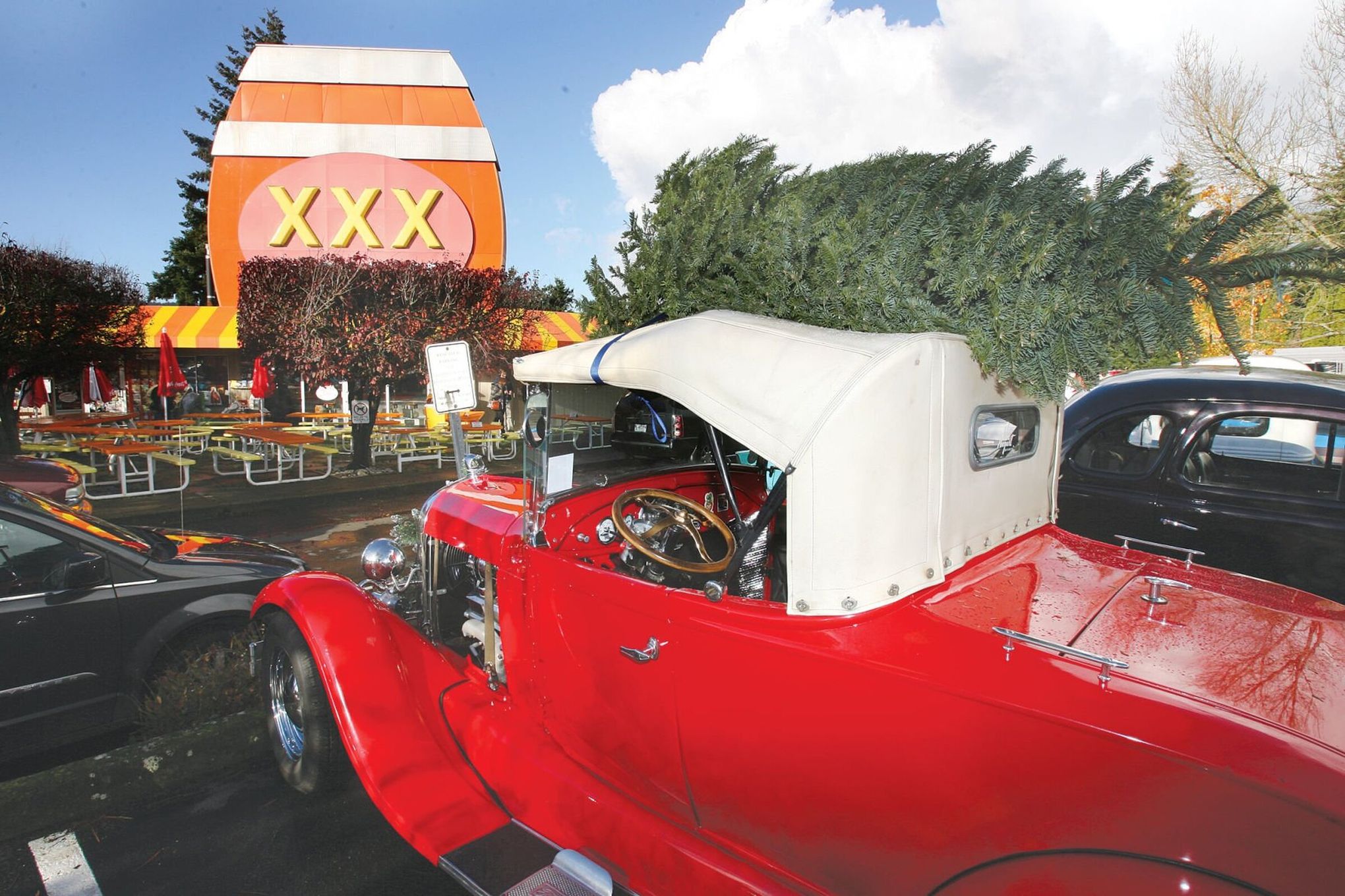 Triple XXX Rootbeer Drive-In closes after decades in Issaquah | The Seattle  Times