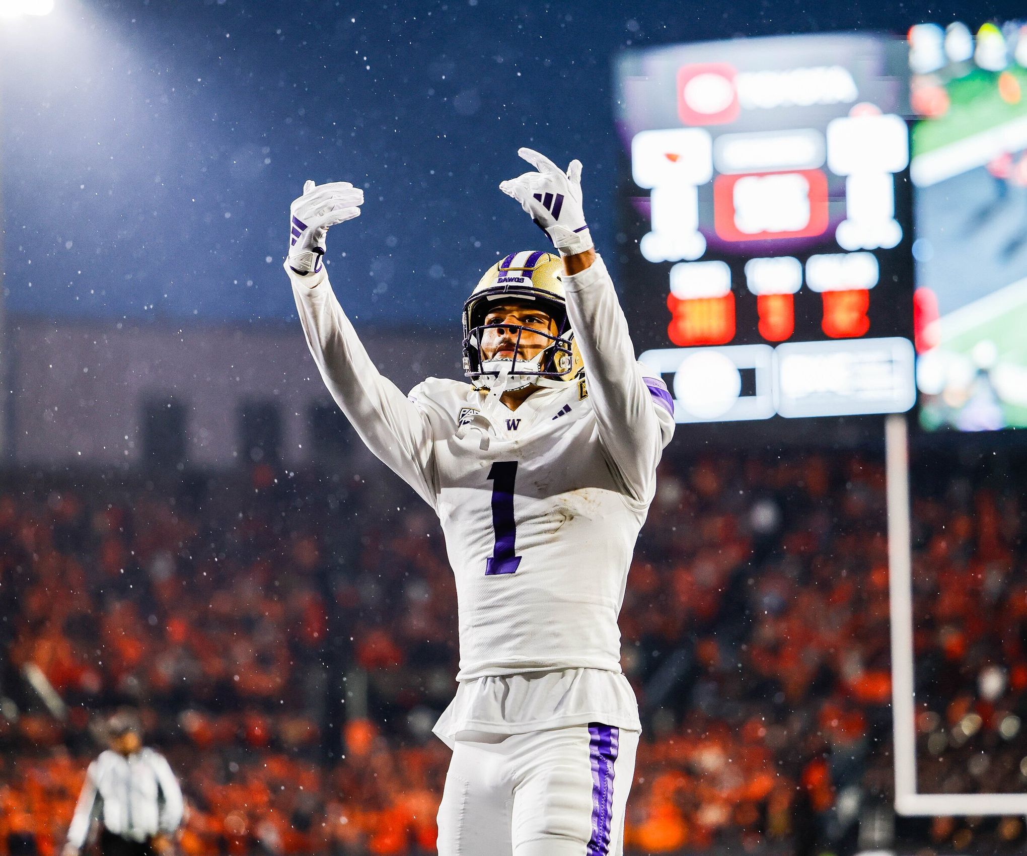 No. 5 Washington clinches Pac-12 championship berth with 22-20