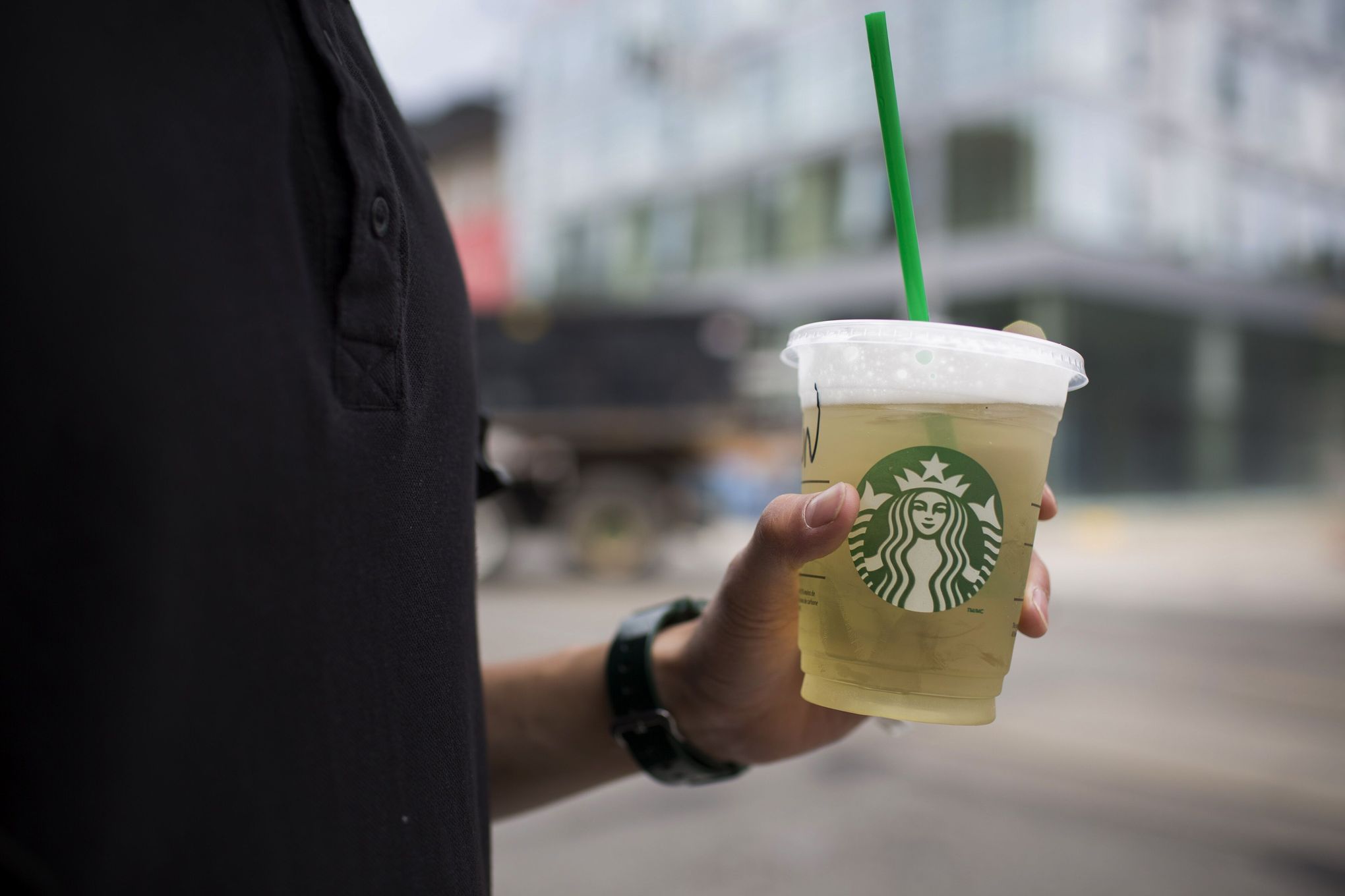 Starbucks has a coffee-cup climate issue as mobile, drive-thru booms