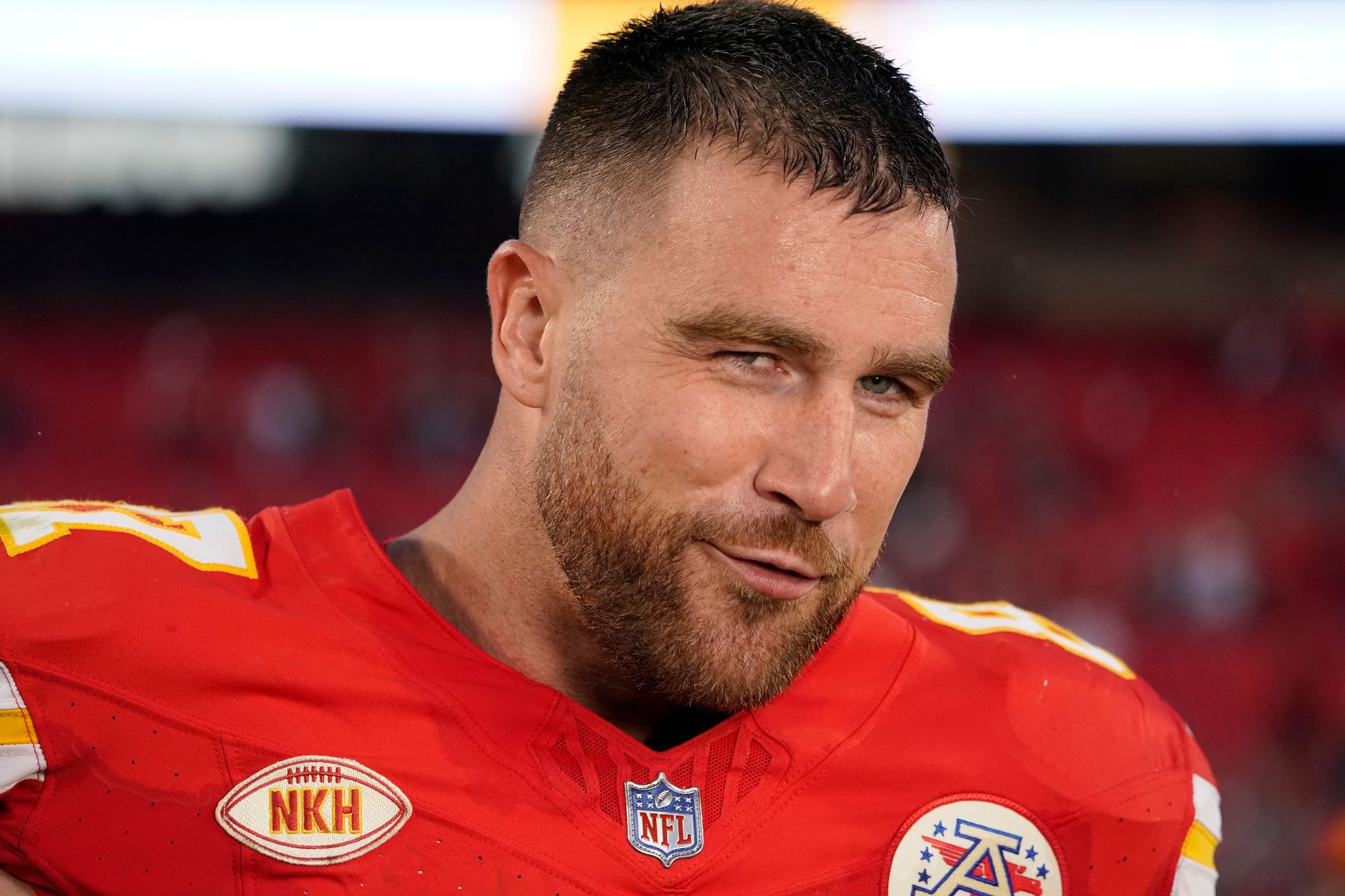 Travis Kelce repeats as the top tight end in the AP's NFL Top 5