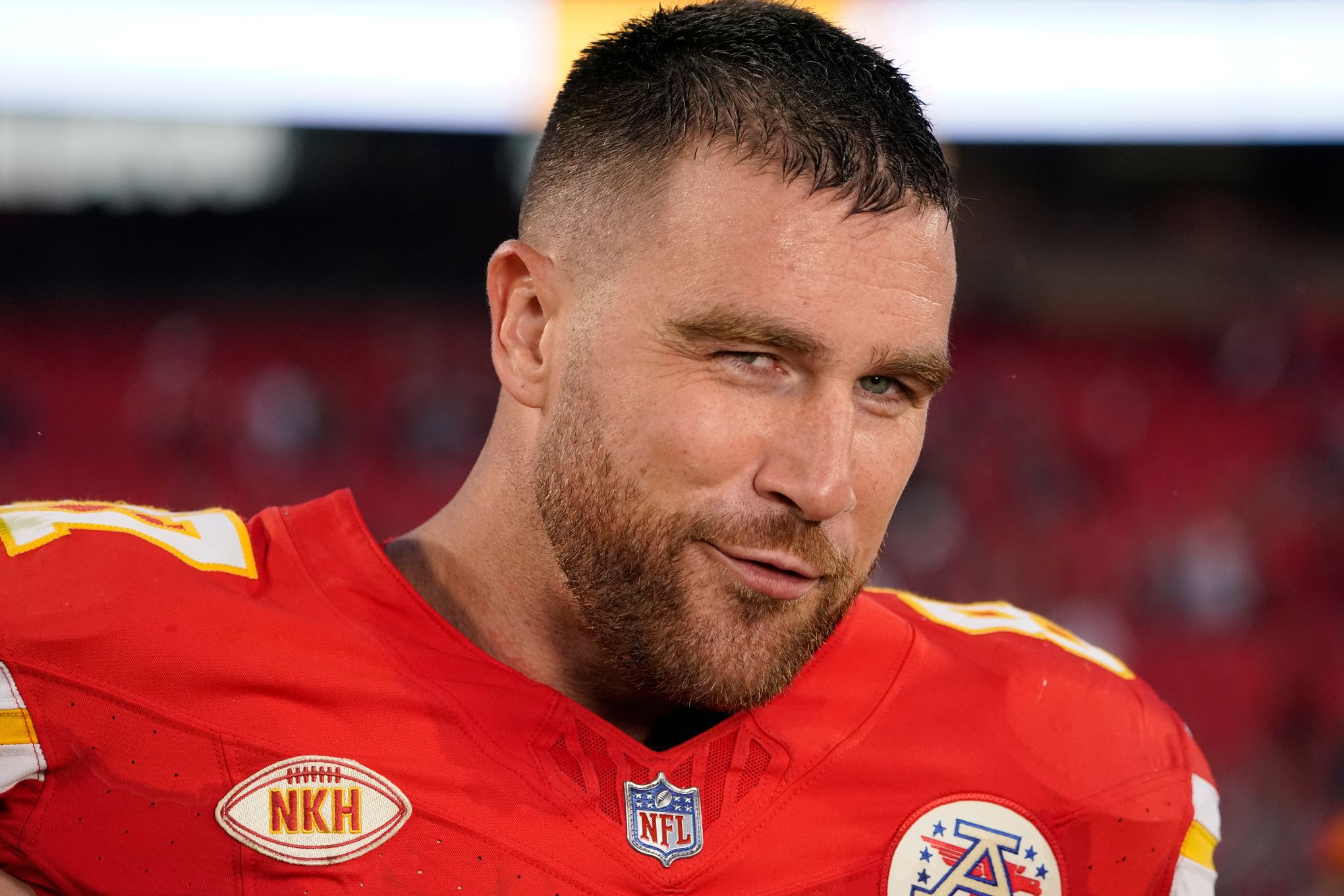 Travis Kelce repeats as the top tight end in the AP's NFL Top 5 rankings