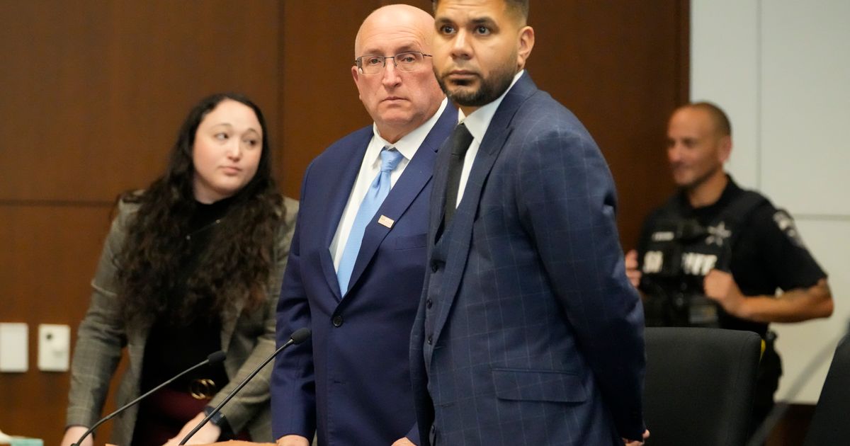 Father of July 4th parade shooting suspect pleads guilty to ...