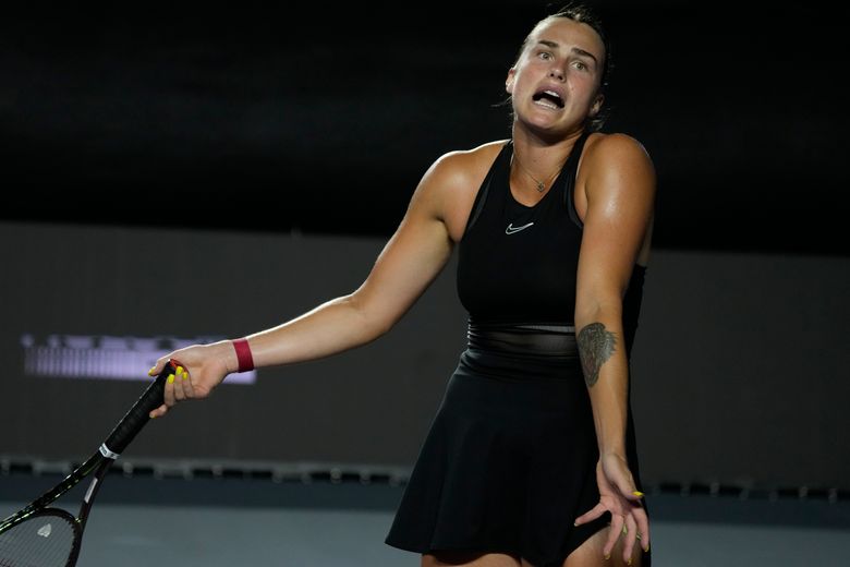 No.2 Swiatek beats No.1 Sabalenka in WTA Finals semis - SportsDesk