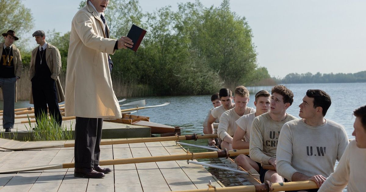 《划船男孩》影评：乔治·克鲁尼出色演绎的动人改编